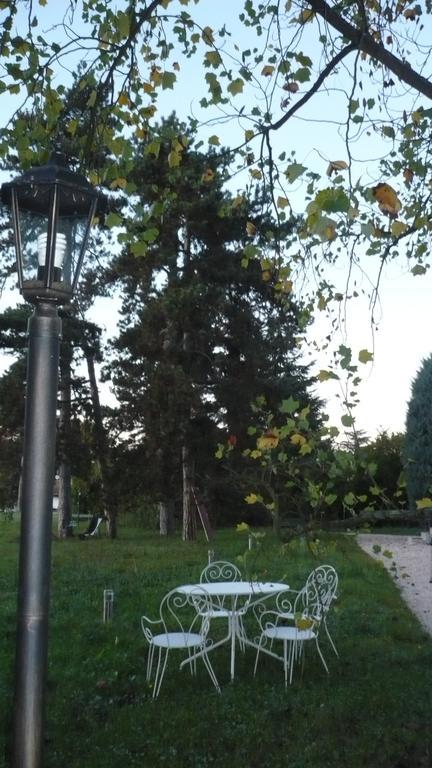 Francheville  La Maison De Roussille B&B 외부 사진